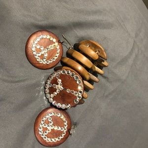 Bracelet and earrings